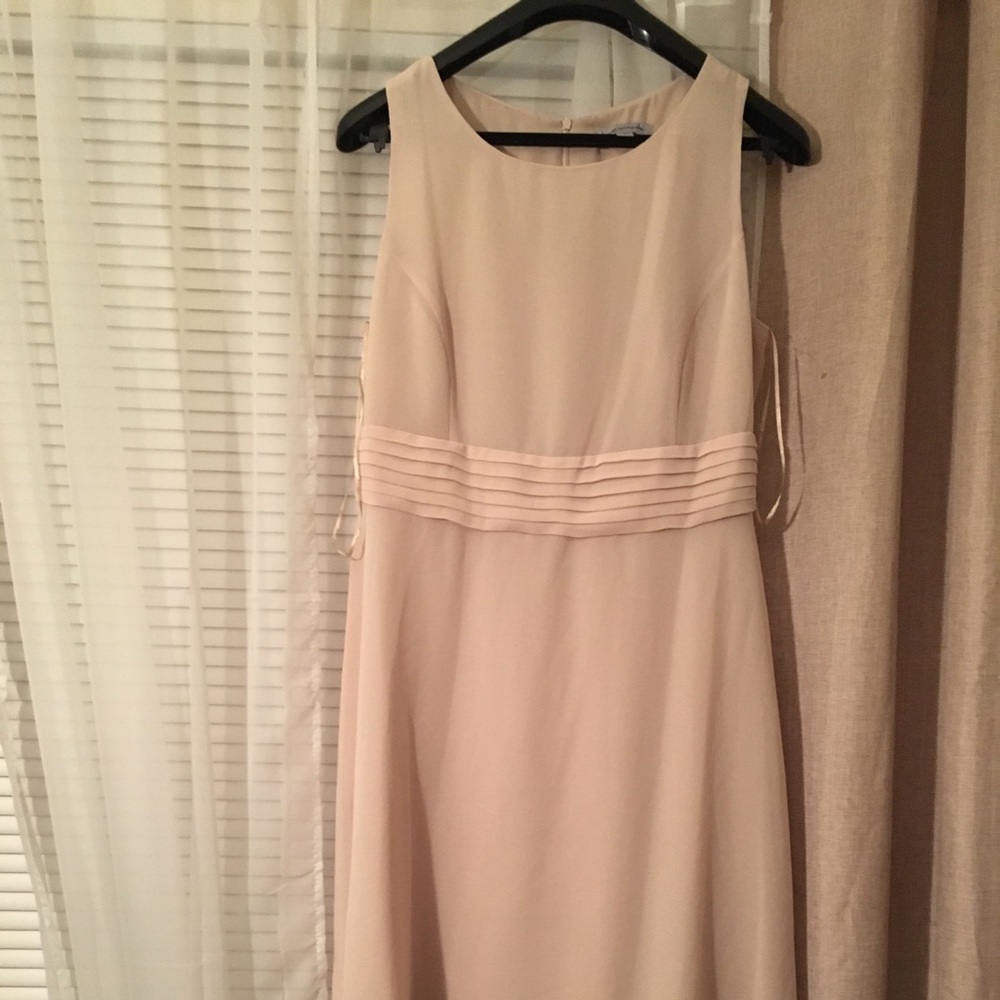 Beautiful cream dress that flows